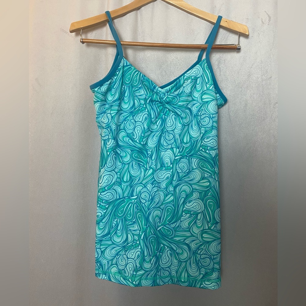 lululemon athletica Gather V Blue Teal & Under Armor turquoise tanks M bundle